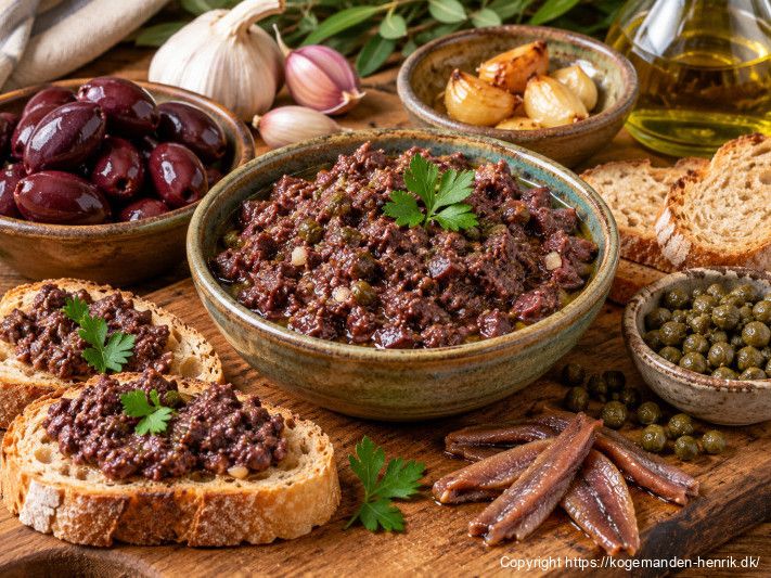 Oliventapenade med Kalamataoliven, kapers og ansjoser