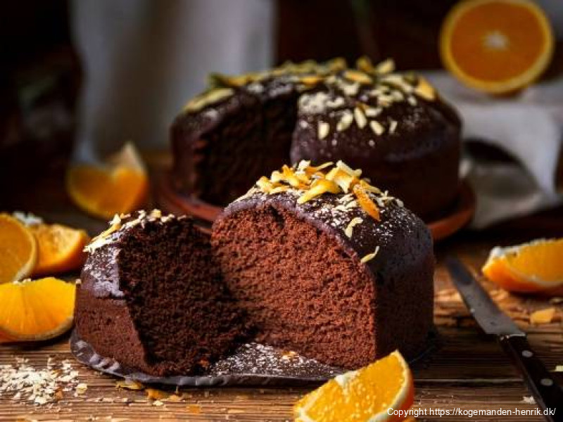 Mørk chokoladekage med appelsin, mandler og havremel